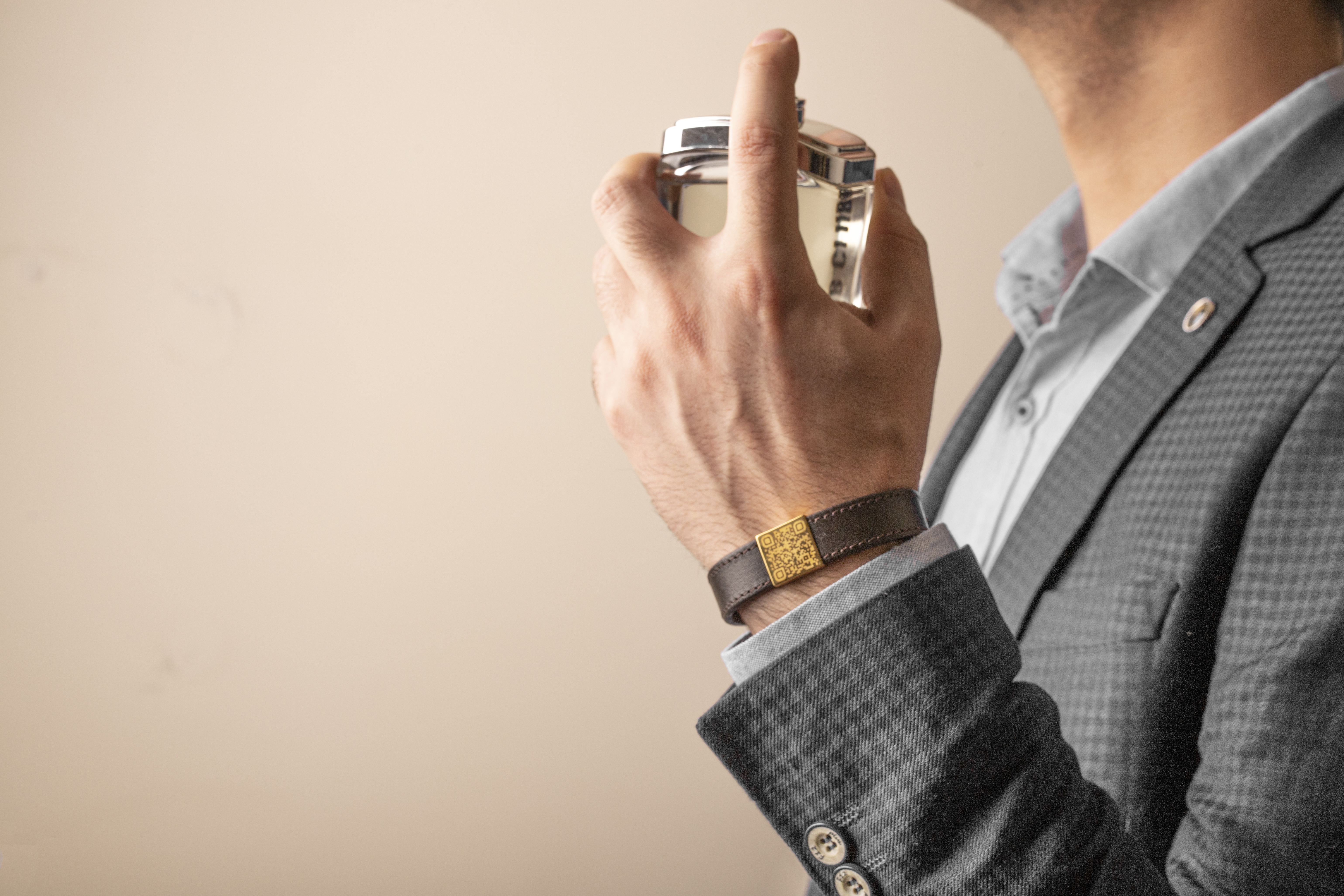 نگهداری دستبند چرم